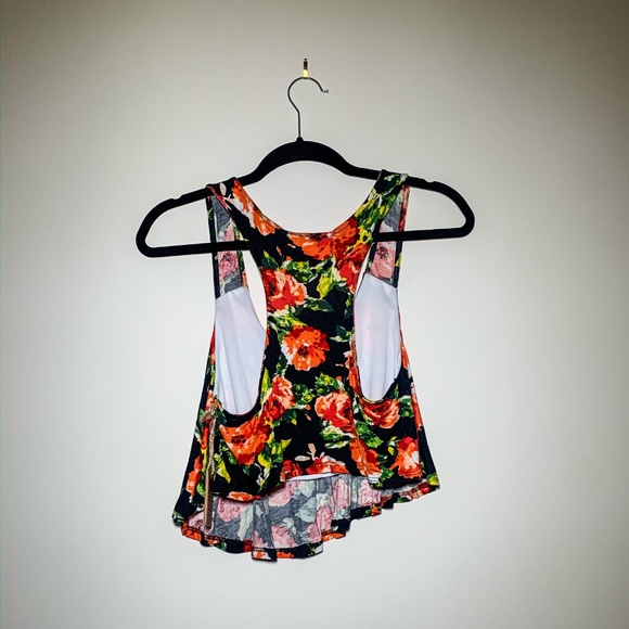 PPLA Red Floral Crop Top- L - Picture 2 of 2